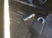 لن نغفر ولن ننسى - بلطجية البلدية ووحدات الشرطة يعتدون على حرمة مقبرة طاسو